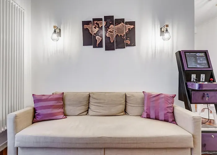 The Funny In Garbatella Roma